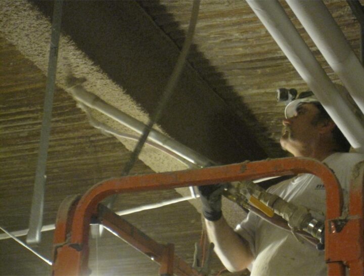 Firepoofing Of  Beams And  Deck Fireproofing